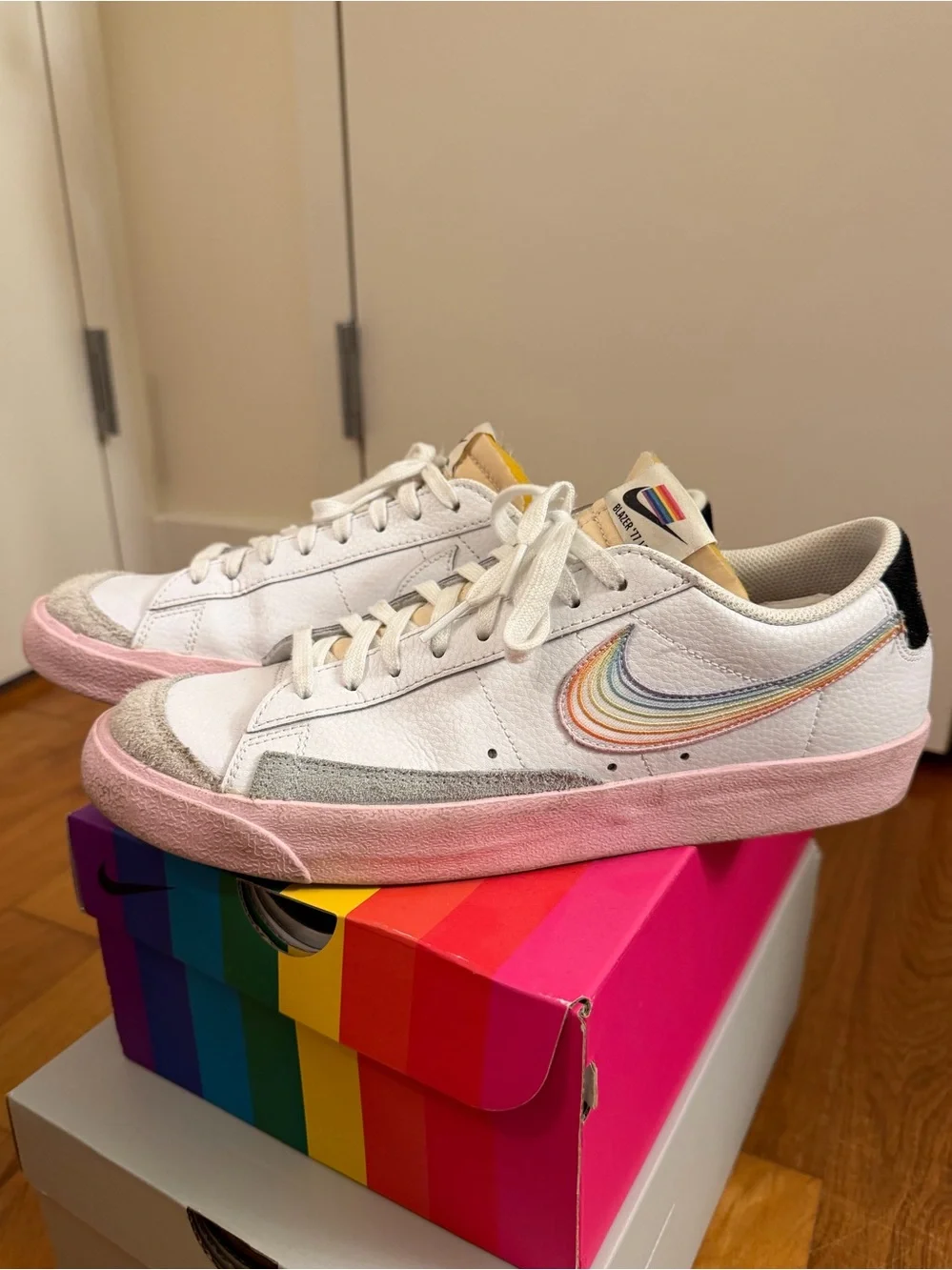 Nike box damaged